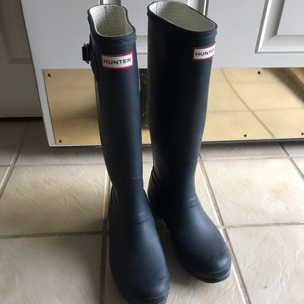 Hunter rain boots, navy, size 10
